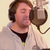 VIDEO: BEETLEJUICE's Alex Brightman Celebrates Thanksgiving With 'Dead Bird' Music…