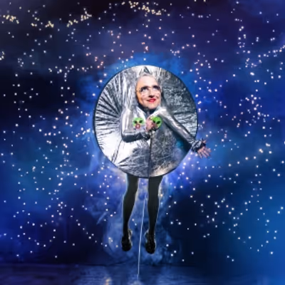 EDINBURGH 2025: Review: LUCY PEARMAN: LUNARTIC, CabVol 1 At Monkey Barrel Comedy