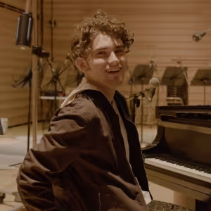 AWAKE, Debut Album From 17-year-old Composer Samuel Siskind, To Be Released in August