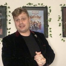 Living Room Concerts: ONLY FOOLS AND HORSES' Oscar Conlon-Morrey Sings FROZEN