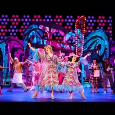 Review: HAIRSPRAY at the Eccles Theater is Effervescent
