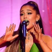 Photos: Ariana Grande Shares Photos With Cynthia Erivo Behind the Scenes For the…