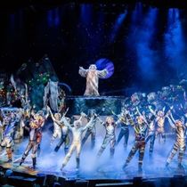 Review: CATS at Crown Theatre