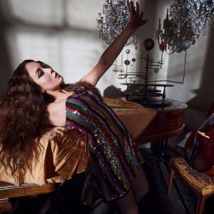 Laufey Returns with New Single 'Silver Lining'; Watch the Masquerade-Inspired Video