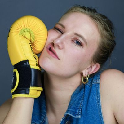 EDINBURGH 2026: Review: Millicent Sarre Is Too Tired to Smash (Patriarchy), Assembly Roxy