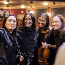 Alanis Morissette Announces First-Ever Holiday Album GOOD WEATHER FOR IMMACULATE CONCEPTION