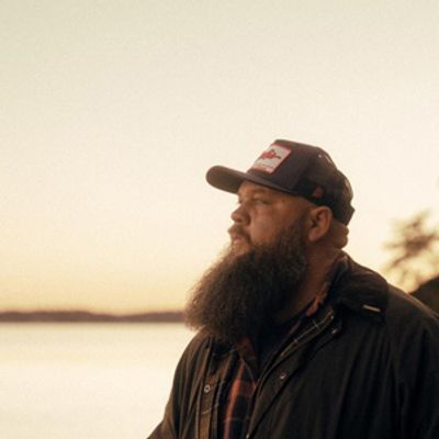 Larry Fleet Confirms 'From A Barstool' Fall Tour