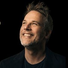 AUDIO: Gerónimo Rauch lanza la versión oficial de “She”