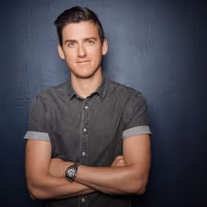 NYC Comedian Mike Feeney is Coming To The Den Theatre in October