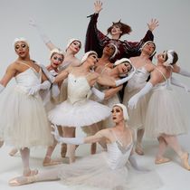 Les Ballets Trockadero De Monte Carlo Returns To Popejoy Hall In February