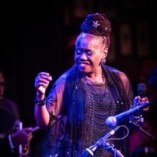 Review: Catherine Russell Honors the Classics with CAT AND THE HOUNDS at Birdland