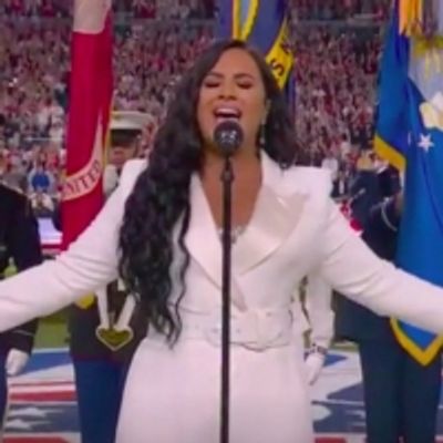 VIDEO: Demi Lovato Sings the National Anthem at the 2020 Super Bowl