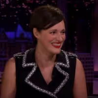 VIDEO: Phoebe Waller-Bridge Talks FLEABAG and Plays 'Think Fast' on THE TONIGHT SHOW Video