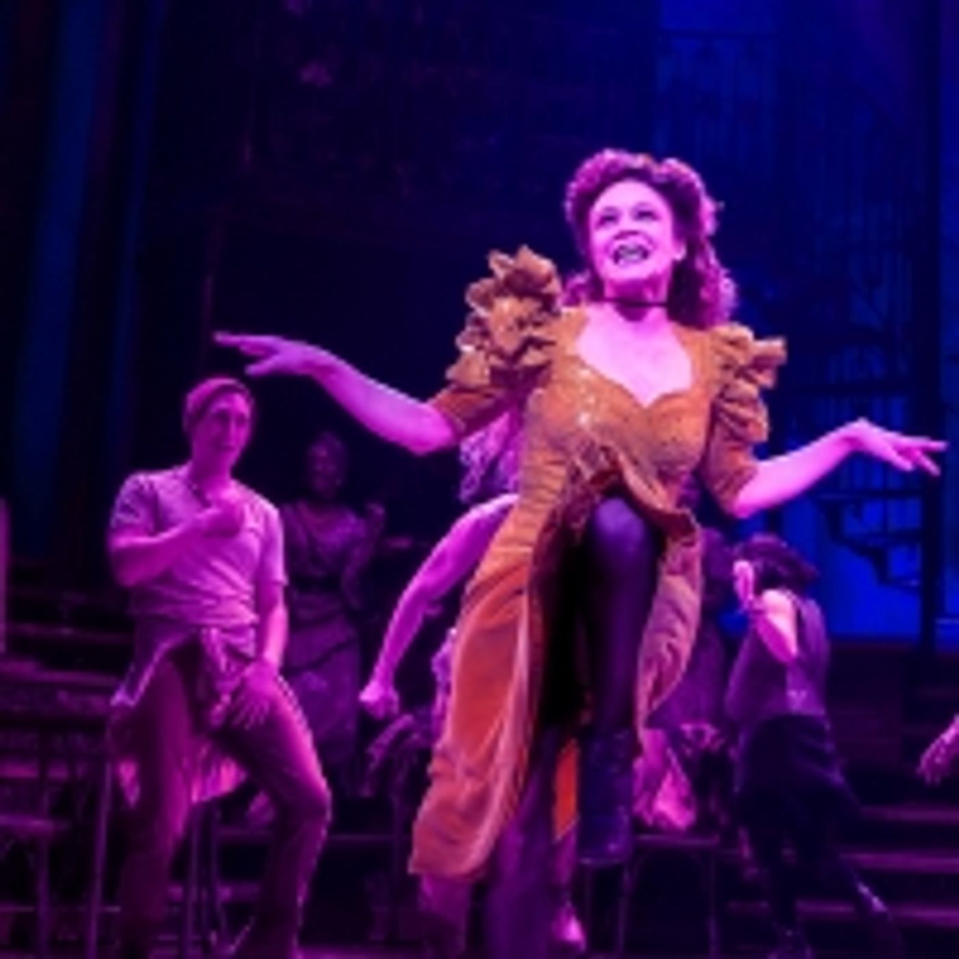 Wake Up With BWW 10/5: HOCUS POCUS Cast to Reunite, JINGLE JANGLE Trailer, and More!  Image