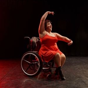 Video: Disabled Performer Makenzie Morgan Gomez Releases 'Music and the Mirror (& Mob