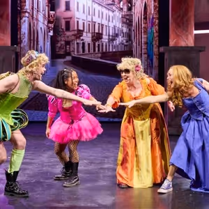 Review: & JULIET at Cirkus