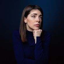 Rosie Holt Brings THAT'S POLITAINMENT! to Corn Exchange Newbury