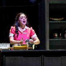 Review: WAITRESS at Paramount Theatre Aurora, IL