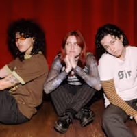 VIDEO: MUNA Perform 'Silk Chiffon,' 'Kind of Girl,' and 'Solid' on CBS Saturday… Video