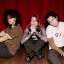 VIDEO: MUNA Perform 'Silk Chiffon,' 'Kind of Girl,' and 'Solid' on CBS Saturday Morni