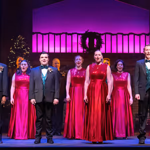 Review: CHRISTMAS BY CANDLELIGHT at Candlelight Music Theatre