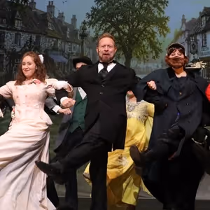 Review: THE MYSTERY OF EDWIN DROOD at Star Playhouse At Stage 74