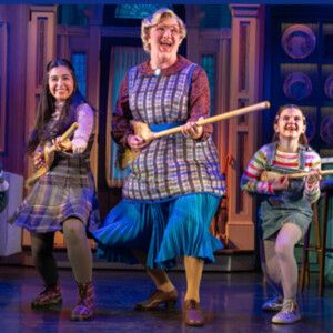 Review: MRS. DOUBTFIRE at Bass Concert Hall Video