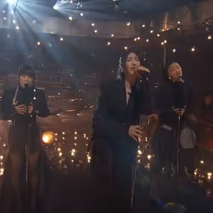 Video: EJAE, Audrey Nuna & REI AMI Perform 'Golden (Glowin’ Version)' on JIMMY…