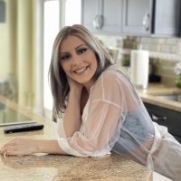 Morgan Mowinski Releases New Video “Break The News”
