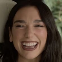 A CARPOOL KARAOKE CHRISTMAS Now Streaming on Apple TV+