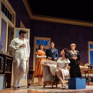 Review: CAT ON A HOT TIN ROOF sizzles at Bucks County Playhouse