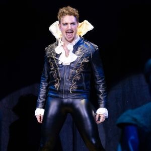 Review: SOMETHING ROTTEN at Fulton