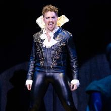 Review: SOMETHING ROTTEN at Fulton