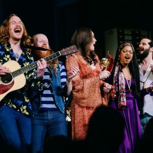 Video: STEREOPHONIC Performs Encore of 'Masquerade' at Final Curtain Call