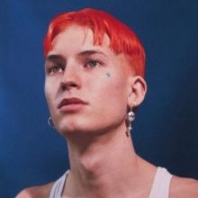 Gus Dapperton Performs Live For Vevo's DSCVR