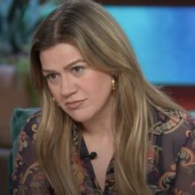 Video: Would Kelly Clarkson Ever Want to Go to Broadway?