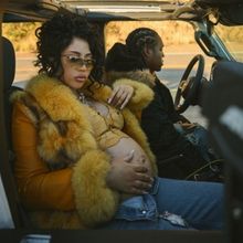 Video: Kali Uchis Shares 'Igual Que Un Ángel' Video With Peso Pluma