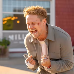 Photos: Billy Magnussen, Sarah Goldberg, & More in First-Look at AMC Series THE…