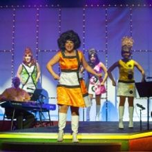BWW Review: BEEHIVE at Dutch Apple Dinner Theatre