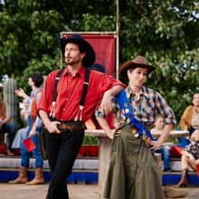 Review: ANNIE GET YOUR GUN, Lavender Theatre