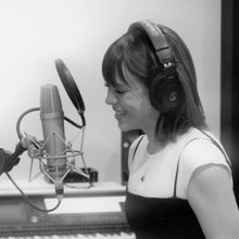 VIDEO: Lydia Fairén versiona 'Yo No Sé Vivir Sin Ti' de Rafaella Carrà