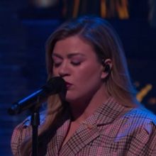 VIDEO: Kelly Clarkson Covers 'Cold' by Annie Lennox
