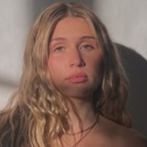 Ashley Elle Tries To Salvage A One-Sided Love In Latest Single 'Save Us'