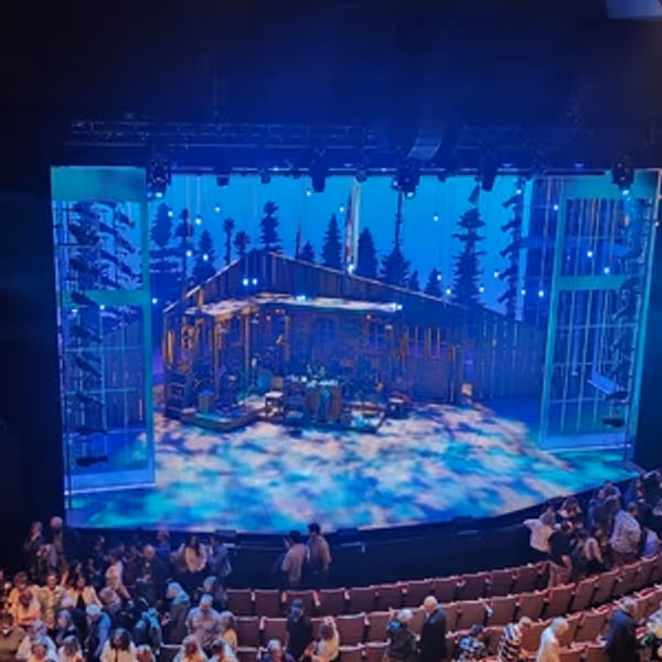 Review: Theatre Calgary’s COME FROM AWAY nourishes your heart and soul Photo