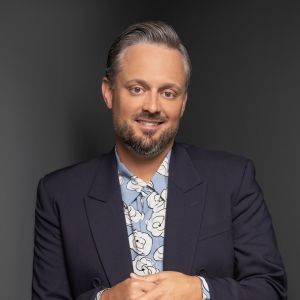 Comedian Nate Bargatze To Bring 'Big Dumb Eyes World Tour' To The North Charleston…