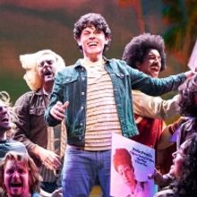 Wake Up With BWW 11/4: ALMOST FAMOUS Reviews, Opening Night Coverage, and More!