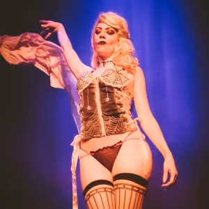 A Hotsy Totsy Burlesque To Celebrate Beetlejuice & The Films Of Tim Burton in…