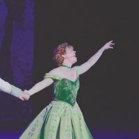 Video: Patti Murin and Bobby Conte Sing 'Love is an Open Door' from FROZEN at the… Video