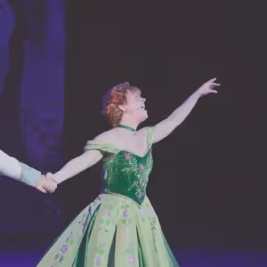 Video: Patti Murin and Bobby Conte Sing 'Love is an Open Door' from FROZEN at the Muny