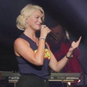 Video: Watch Hannah Waddingham & Jason Sudeikis Perform 'Shallow' From A STAR IS BORN